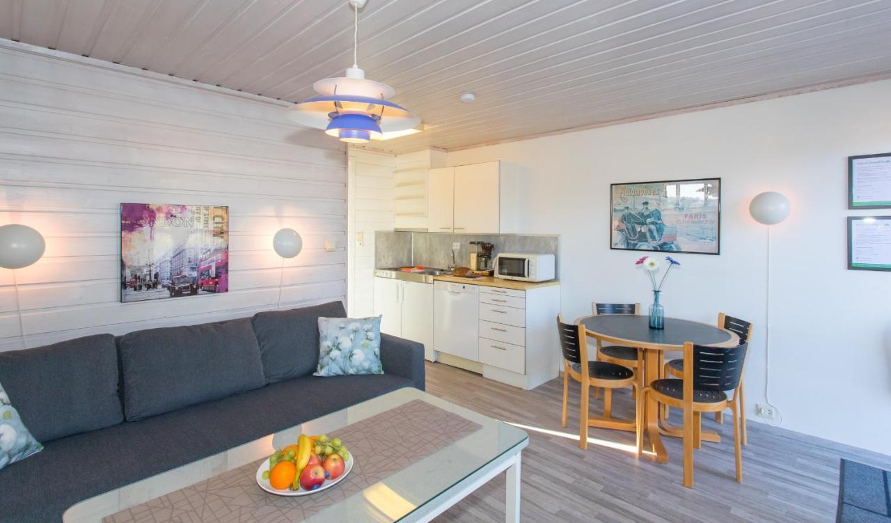 Bie Apartment og Feriesenter Grimstad  Exterior foto