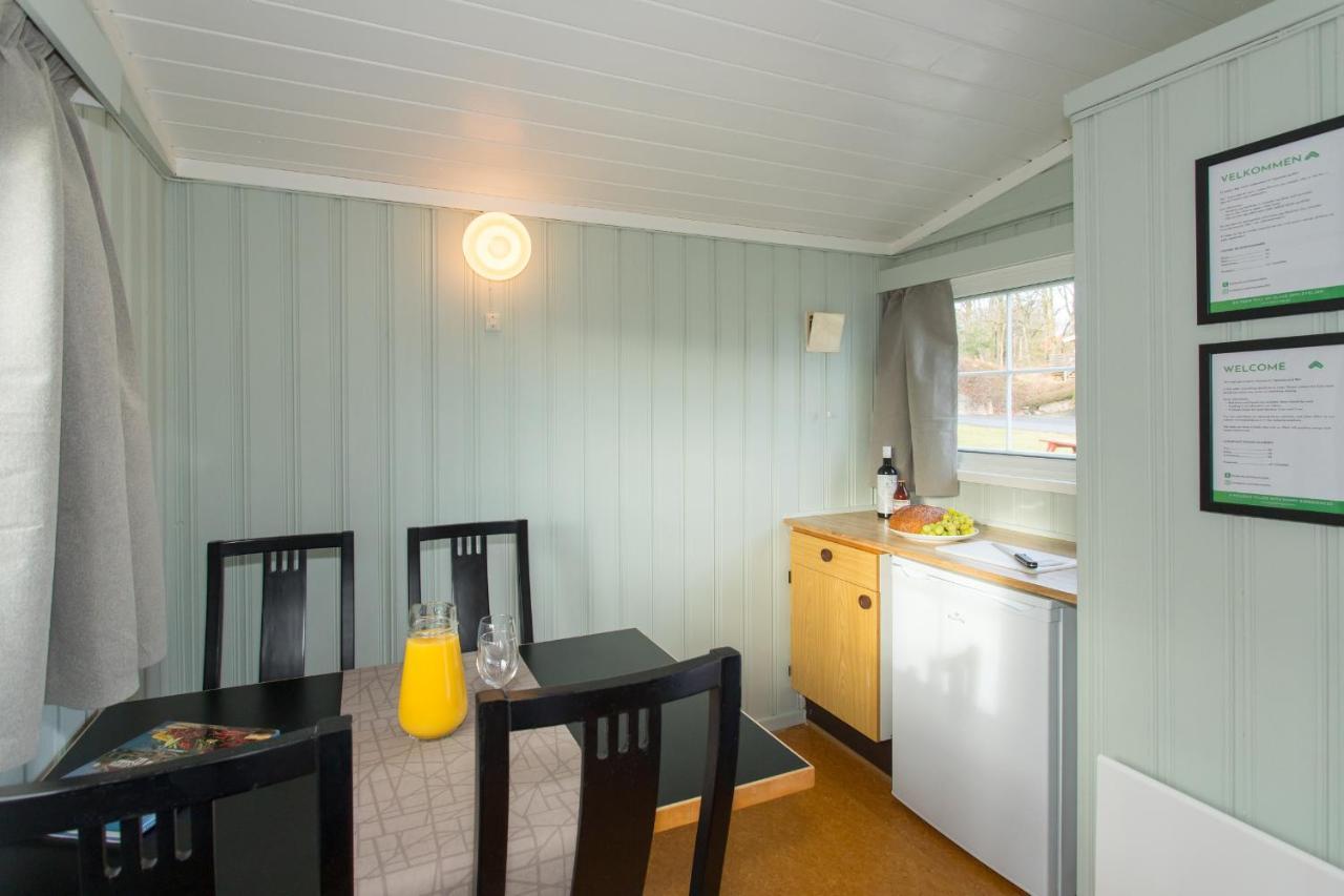 Bie Apartment og Feriesenter Grimstad  Exterior foto